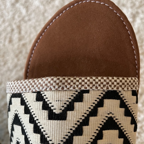 Handmade Straw Slide Sandals Open Toe Mule Black and Natural Woven. Size 39 - Picture 2 of 7